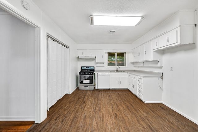 7108 Willis Avenue, Fort Worth, TX 76116