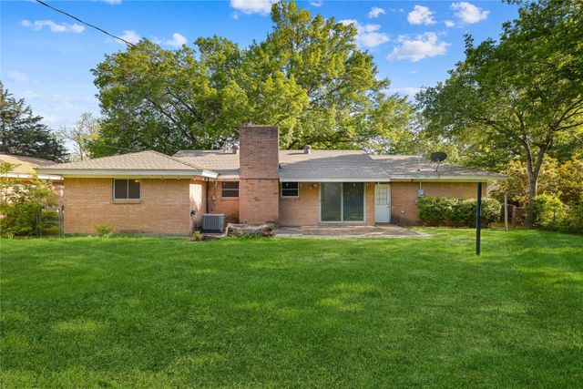 7108 Willis Avenue, Fort Worth, TX 76116