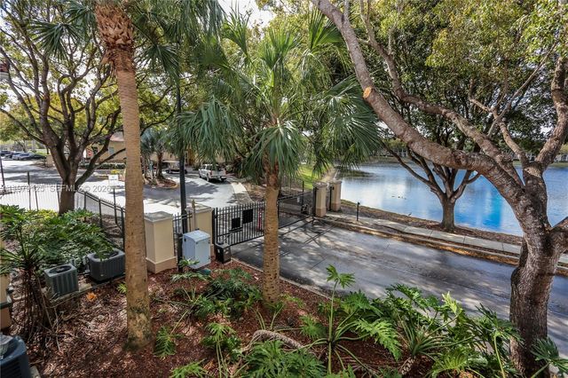 2442 Centergate Drive 202, Miramar, FL 33025