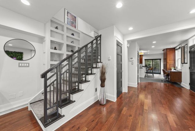 610 City Park Avenue, Columbus, OH 43206