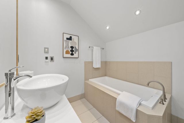 610 City Park Avenue, Columbus, OH 43206