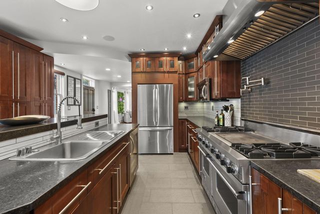 610 City Park Avenue, Columbus, OH 43206