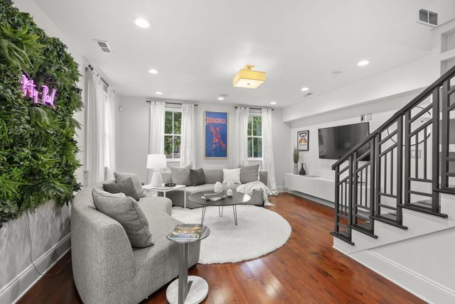 610 City Park Avenue, Columbus, OH 43206