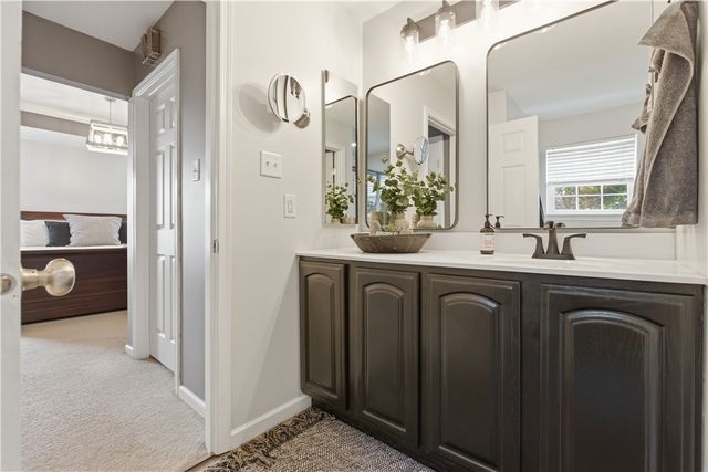 2035 Majestic Dr, North Strabane, PA 15317