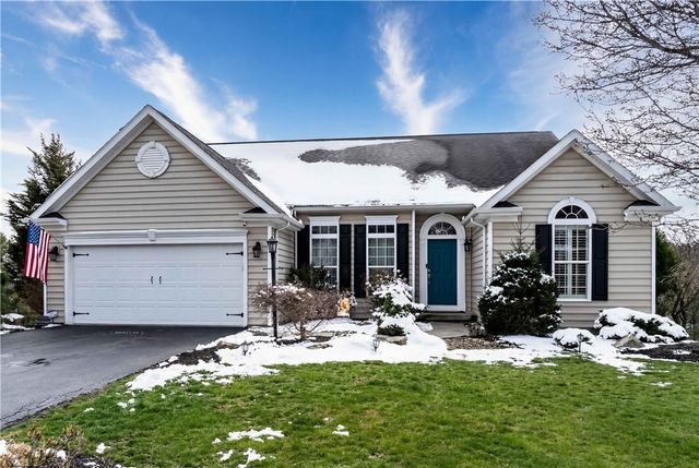 2035 Majestic Dr, North Strabane, PA 15317