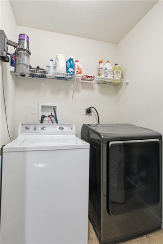 2035 Majestic Dr, North Strabane, PA 15317