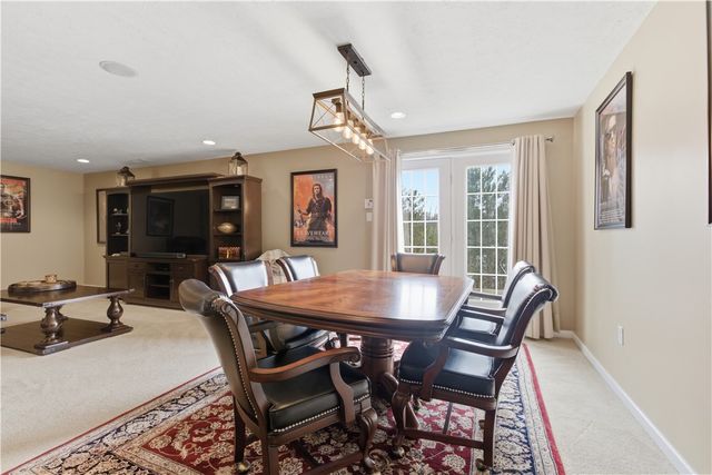 2035 Majestic Dr, North Strabane, PA 15317