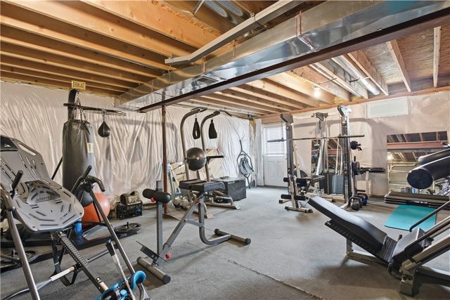 2035 Majestic Dr, North Strabane, PA 15317