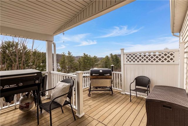 2035 Majestic Dr, North Strabane, PA 15317