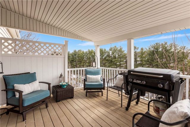 2035 Majestic Dr, North Strabane, PA 15317