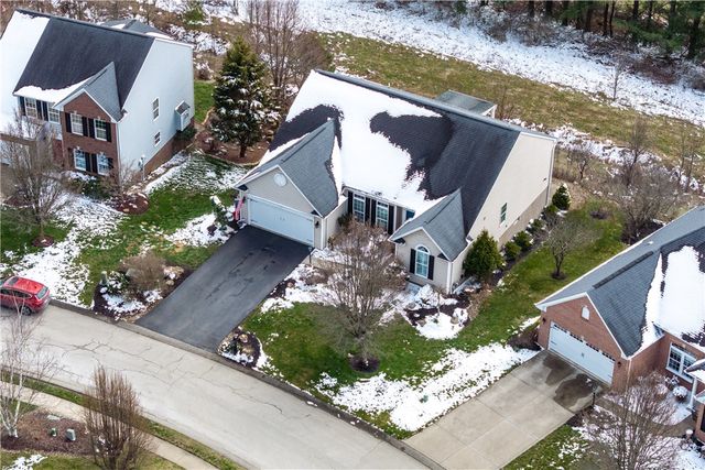 2035 Majestic Dr, North Strabane, PA 15317