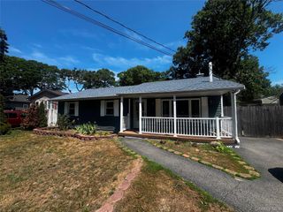 133 Shinnecock Avenue, Mastic, NY 11950