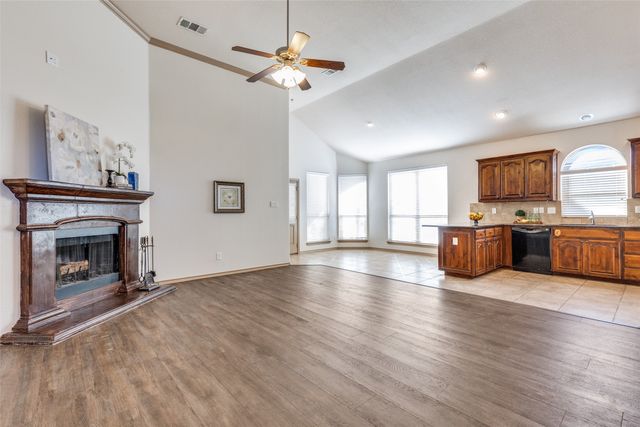 14308 Snaffle Bit Trail, Fort Worth, TX 76052