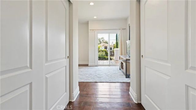 5128 Avenida Hacienda, Tarzana, CA 91356