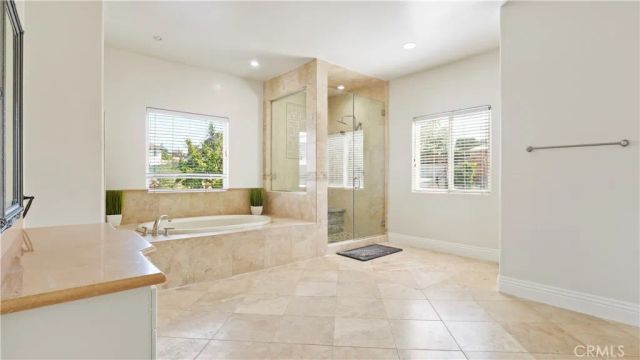 5128 Avenida Hacienda, Tarzana, CA 91356