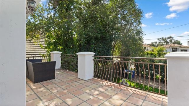 5128 Avenida Hacienda, Tarzana, CA 91356