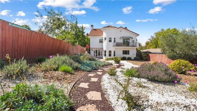 5128 Avenida Hacienda, Tarzana, CA 91356