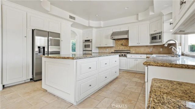 5128 Avenida Hacienda, Tarzana, CA 91356