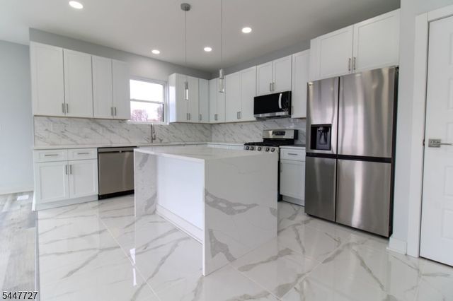 95 Kennedy Ave, Aberdeen Twp., NJ 07721