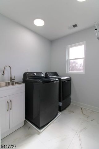 95 Kennedy Ave, Aberdeen Twp., NJ 07721