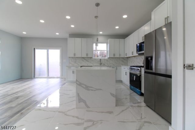 95 Kennedy Ave, Aberdeen Twp., NJ 07721