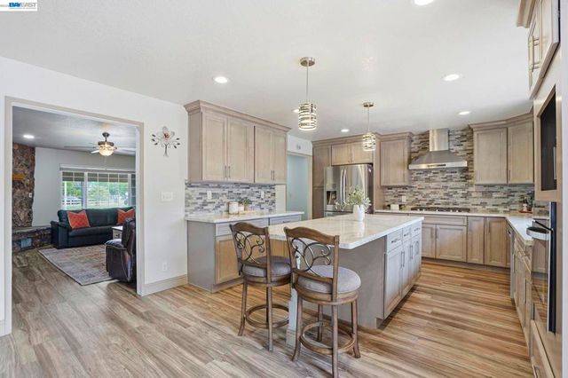11378 Mountain View Rd, Tracy, CA 95376