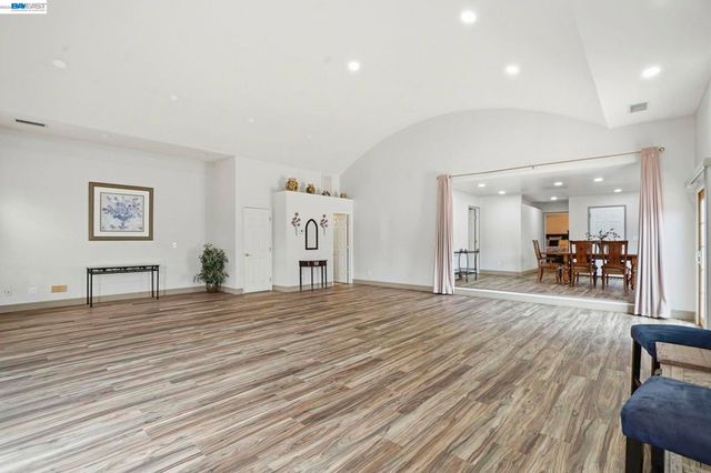 11378 Mountain View Rd, Tracy, CA 95376