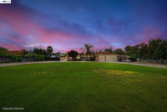11378 Mountain View Rd, Tracy, CA 95376