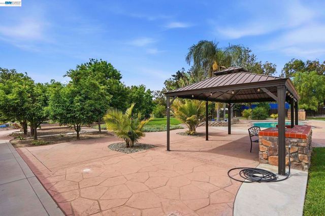 11378 Mountain View Rd, Tracy, CA 95376