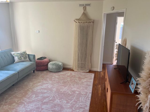 2425 San Joaquin St, Richmond, CA 94804