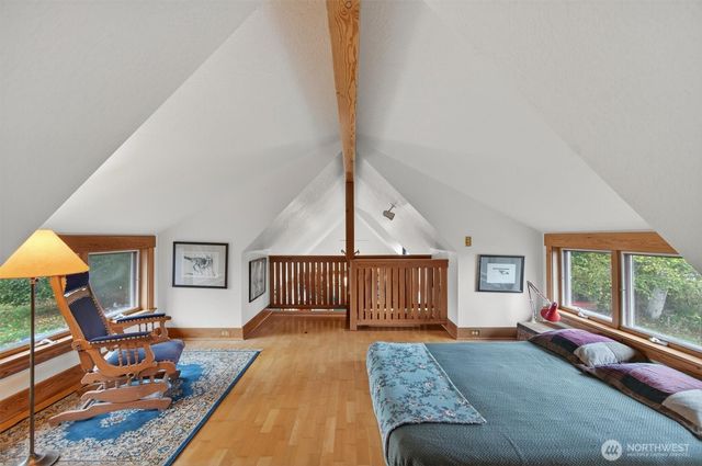 357 E Birnie Slough Road, Cathlamet, WA 98612