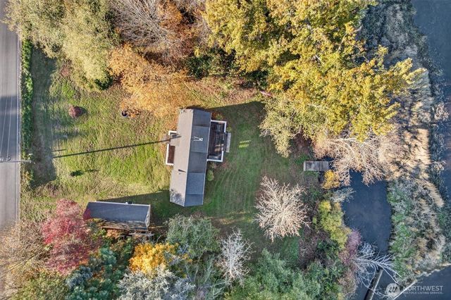 357 E Birnie Slough Road, Cathlamet, WA 98612