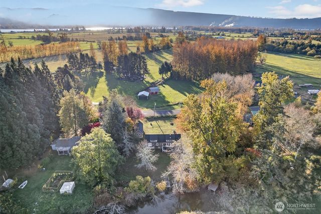 357 E Birnie Slough Road, Cathlamet, WA 98612