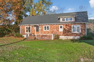 357 E Birnie Slough Road, Cathlamet, WA 98612