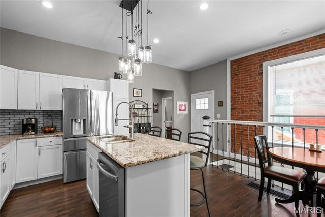 7205 Pennsylvania Avenue, St Louis, MO 63111