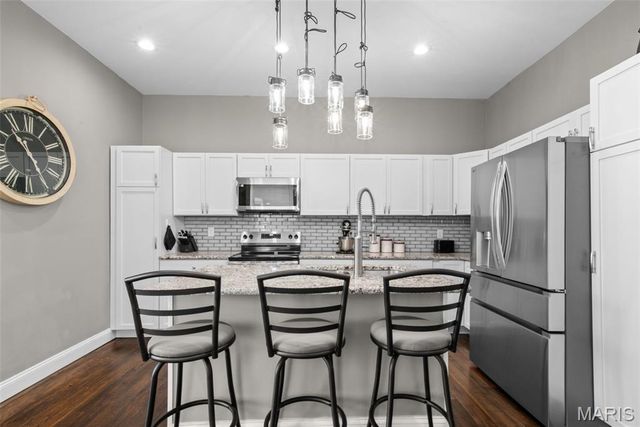 7205 Pennsylvania Avenue, St Louis, MO 63111