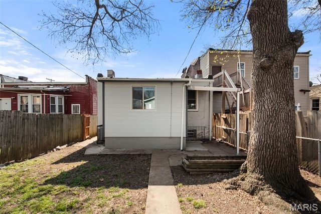 7205 Pennsylvania Avenue, St Louis, MO 63111