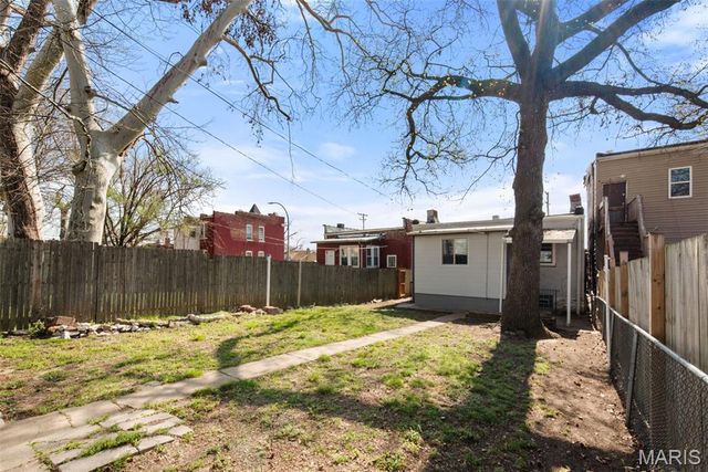 7205 Pennsylvania Avenue, St Louis, MO 63111