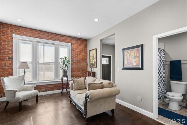 7205 Pennsylvania Avenue, St Louis, MO 63111