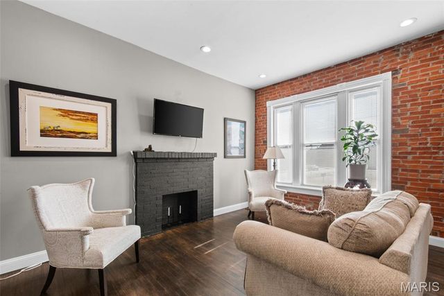 7205 Pennsylvania Avenue, St Louis, MO 63111