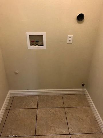 130 E 95th Street, Los Angeles, CA 90003