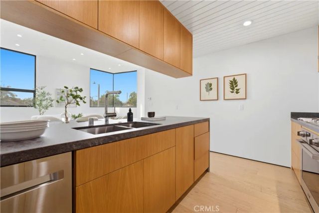 3601 Mclaughlin Avenue, Los Angeles, CA 90066
