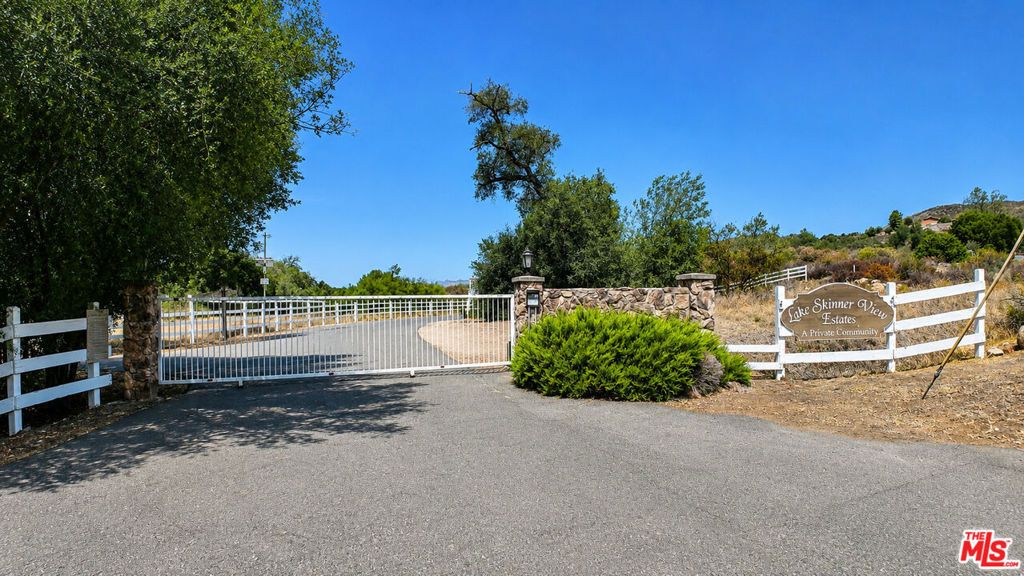 35306 Lake Summit Dr, Temecula, CA 92592 — exterior