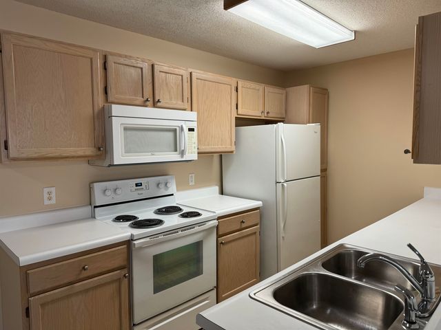 4375 Crepe Myrtle Ct Unit E, Murrells Inlet, SC 29576