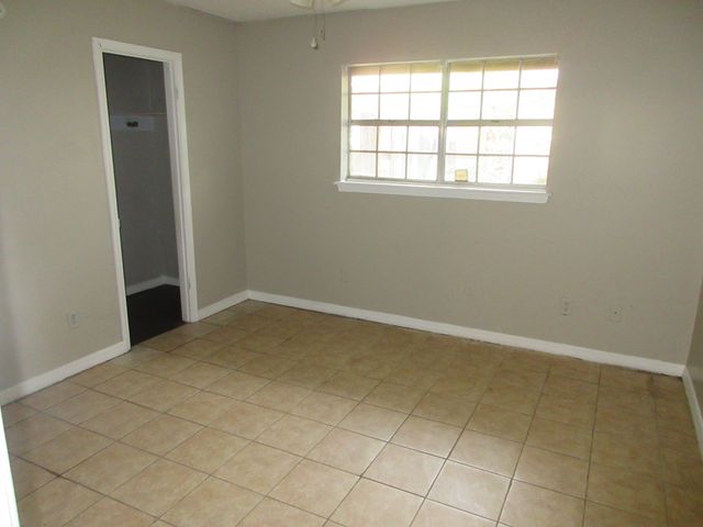 7215 Marseille Drive, Shreveport, LA 71108