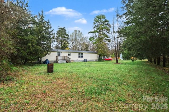 6107 RAINTREE Circle, Concord, NC 28027