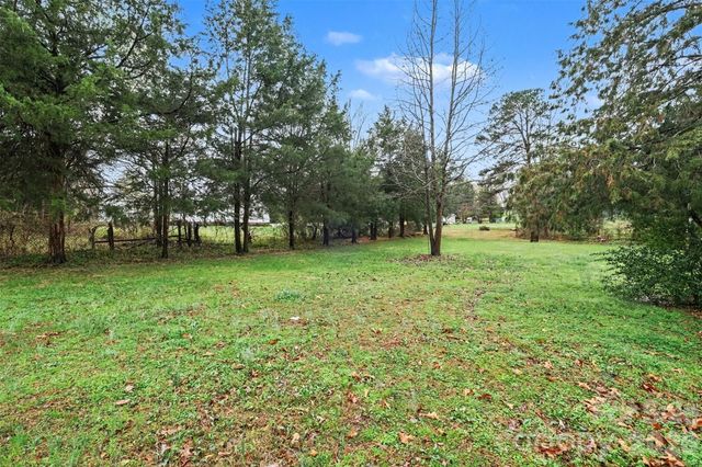 6107 RAINTREE Circle, Concord, NC 28027