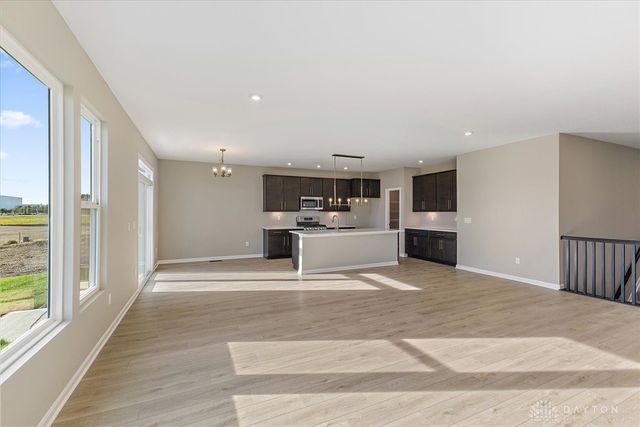 410 S Landon Lane, Springfield, OH 45505