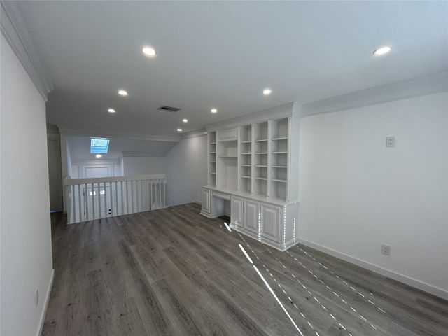 16160 Seahorse Drive, Houston, TX 77062