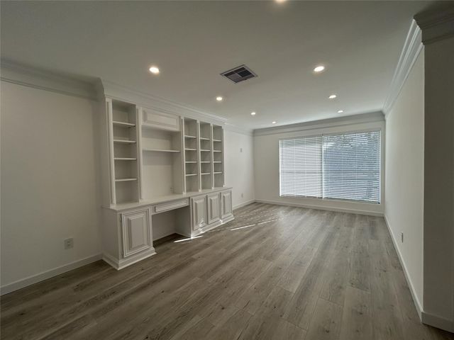 16160 Seahorse Drive, Houston, TX 77062